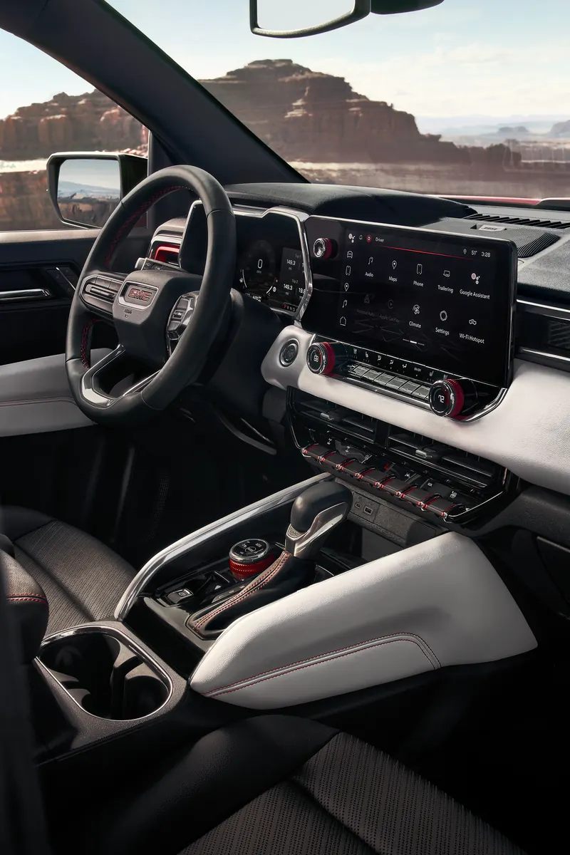 2026 GMC Canyon infotainment system at Highview Motors GMC in ALTAVISTA VA